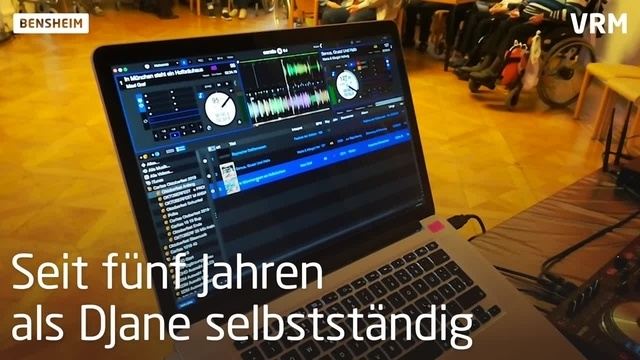 DJane Fräulein Marlene legt in Bensheim auf