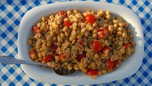 Thunfisch-Kichererbsensalat