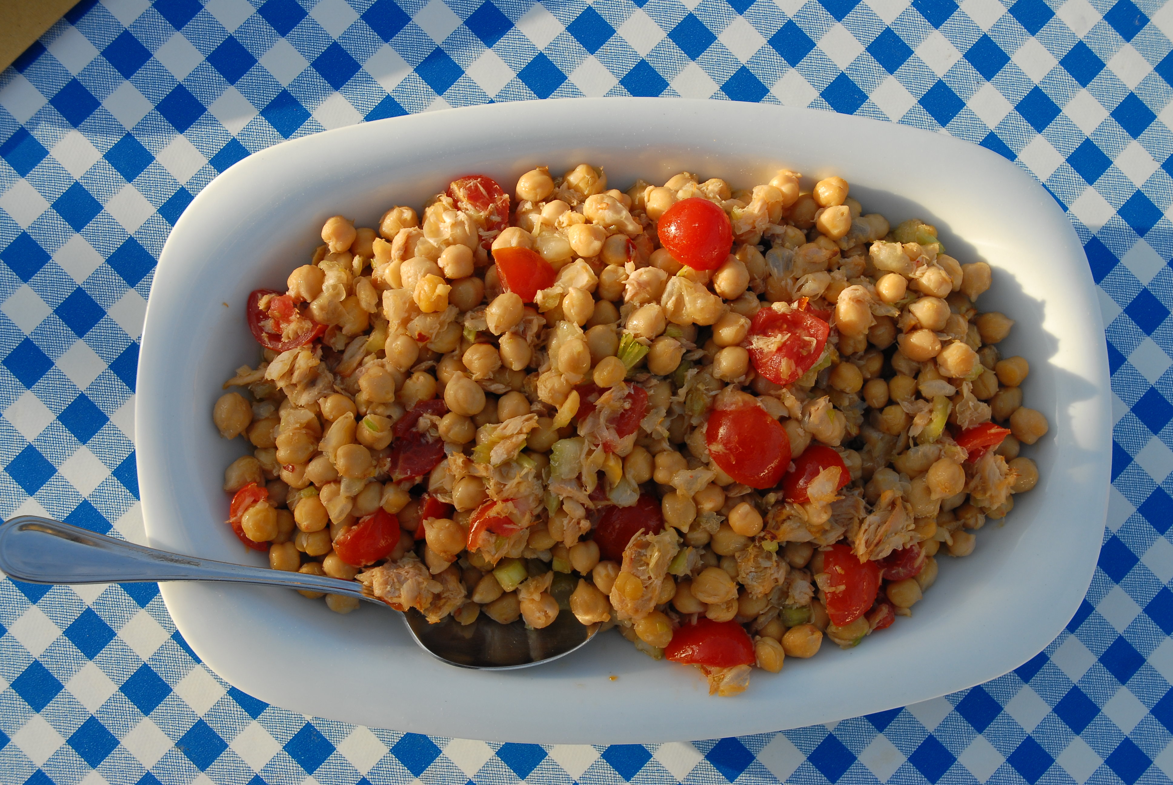 Thunfisch-Kichererbsensalat