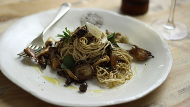 Balsamico Linguine mit Pilzen