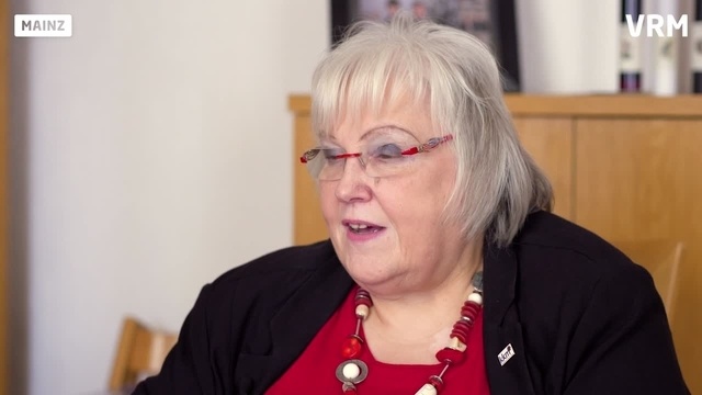 Wortpiratin rot-weiß trifft Karin Weingärtner