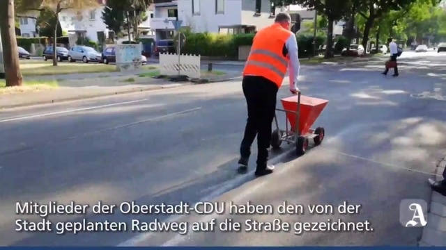 Guerilla-Aktion für Radweg-Schutzstreifen