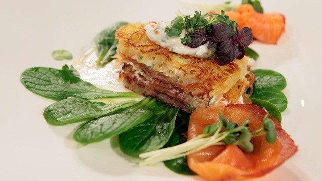Rotbarschröllchen mit Meerrettich