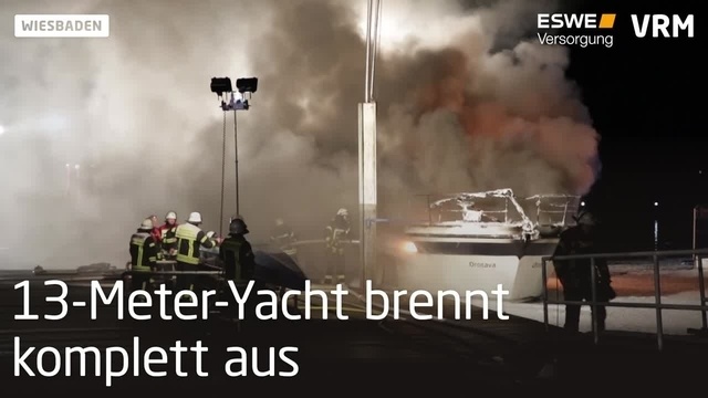 Yacht im Schiersteiner Hafen steht in Flammen