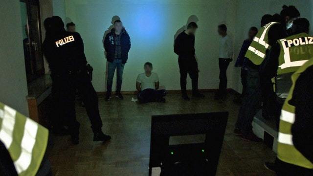 Einbrecher am Werk