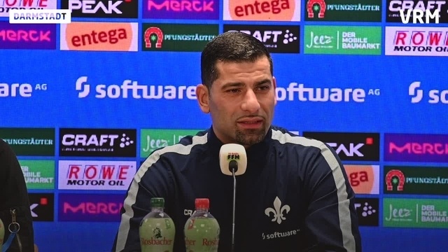 Pressekonferenz zum Spiel gegen den VfB Stuttgart