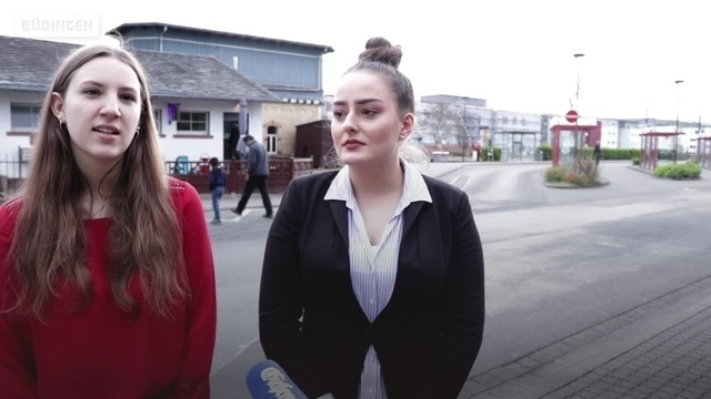 Schülerinnen kämpfen für einen besseren Nahverkehr