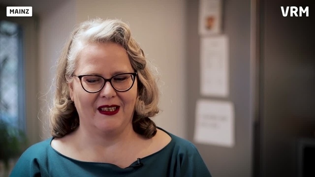 Wortpiratin rot-weiß trifft Caroline Blume
