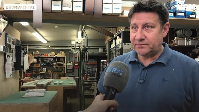Wagenbauer Achim Brohm beherrscht ein altes Handwerk