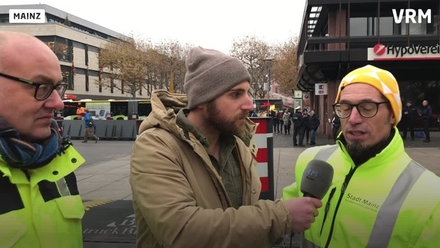 Mainz: Zufahrtsschutz für den Weihnachtsmarkt