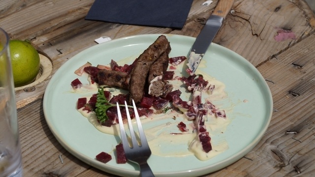 Frisch Gerissenes mit Rote Beete Kartoffelstampf und Aioli Powerwolf