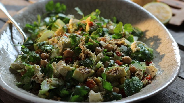 Würzig, marokkanischer Kichererbsen Salat