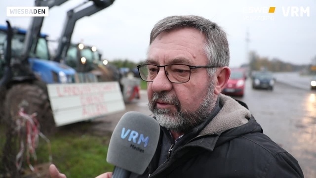 Landwirte protestieren mit Mahnfeuern