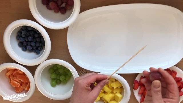 Mach mit: Regenbogen Obstspieße