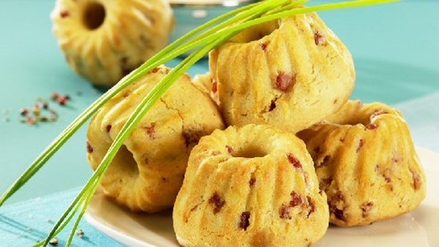 Mini-Gugelhupfe mit Schinken