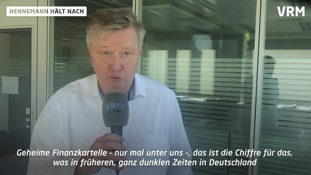 Hennemann hält nach: Verschwörungstheoretiker