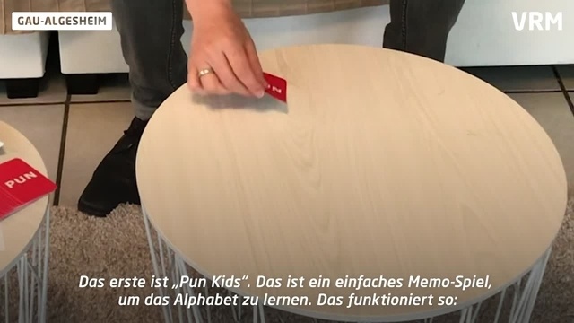 Bastian Ruhl erklärt sein neues Kartenspiel