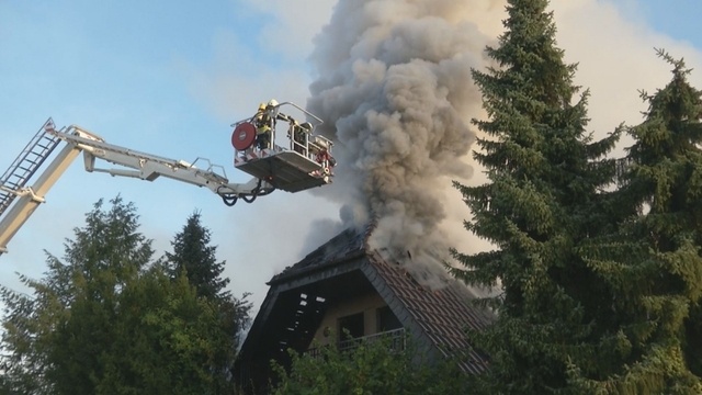 Zwei Menschen kommen bei Wohnhausbrand ums Leben