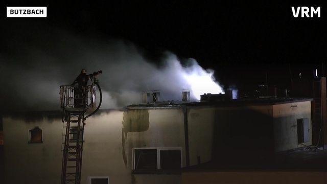 In Butzbach brennt ein Hochhaus