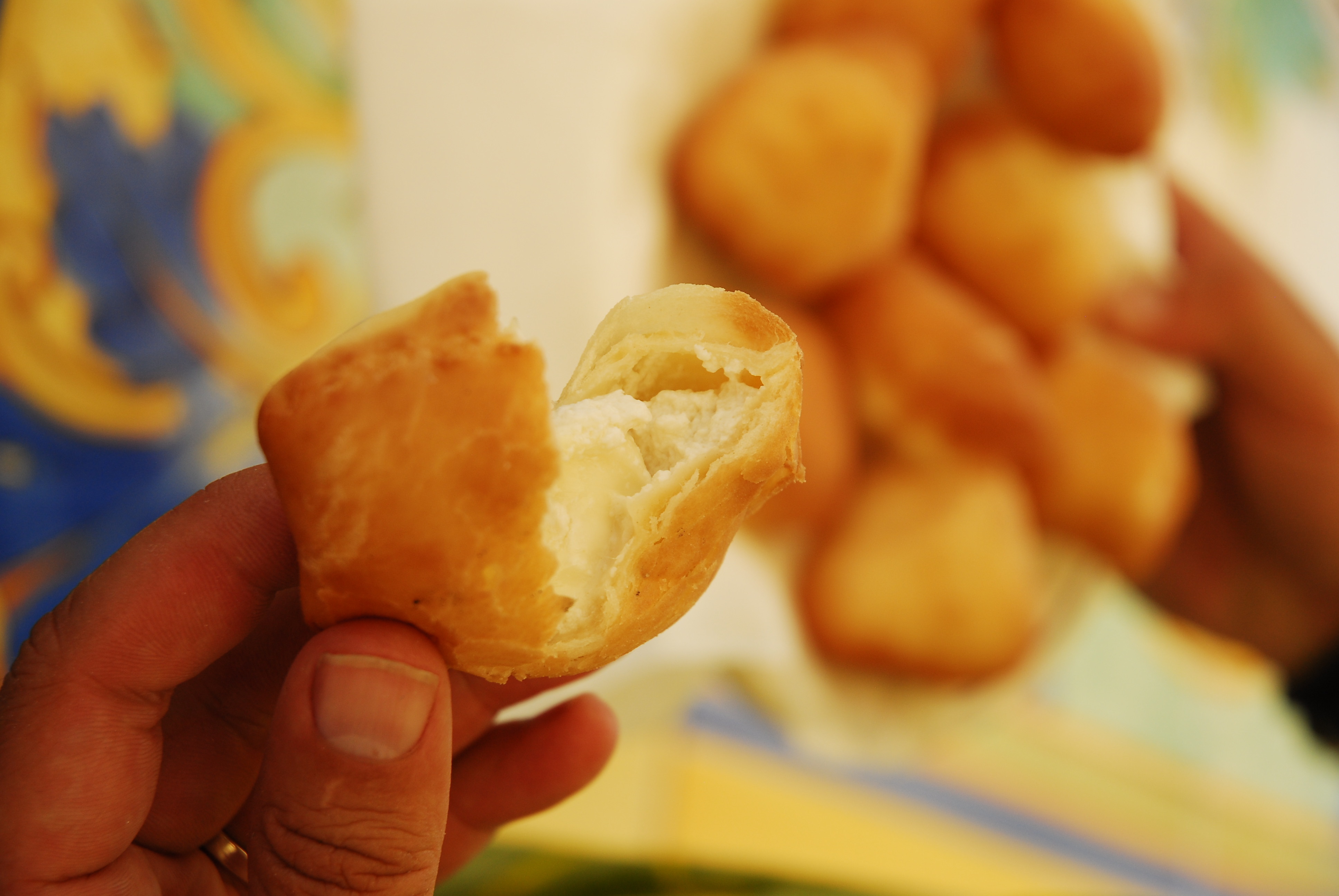 Frittierte Teigtaschen mit Ricotta (Panzerotti)