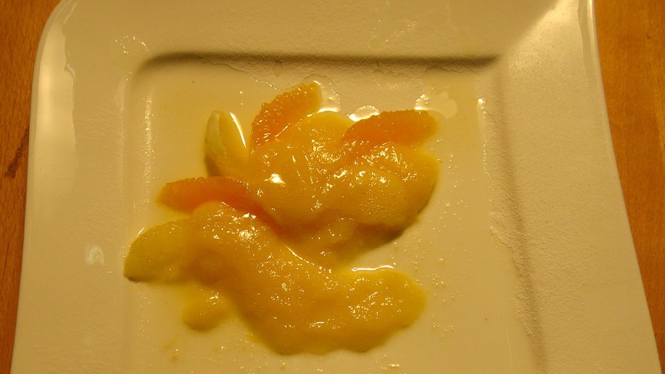 Gebrannte Limonencreme mit Zitrusfrüchten