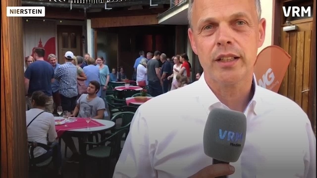 Jochen Schmitt gewinnt Bürgermeisterwahl in Nierstein