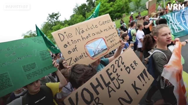 Tausende bei Fridays for Future in Darmstadt