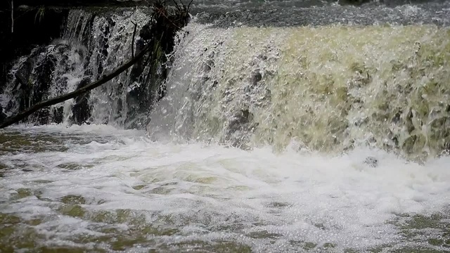Flussgeschichten_Modau_Fischtreppen