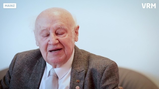 Wortpiratin rot-weiß trifft Günther Daut